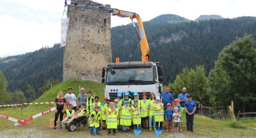 Baggerfahren und Maurern beim Ferienpass