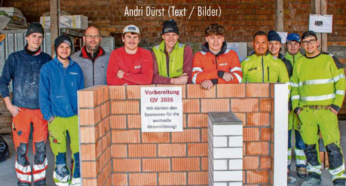 Lernende MaurerInnen und BaupraktikerInnen üben in Landquart